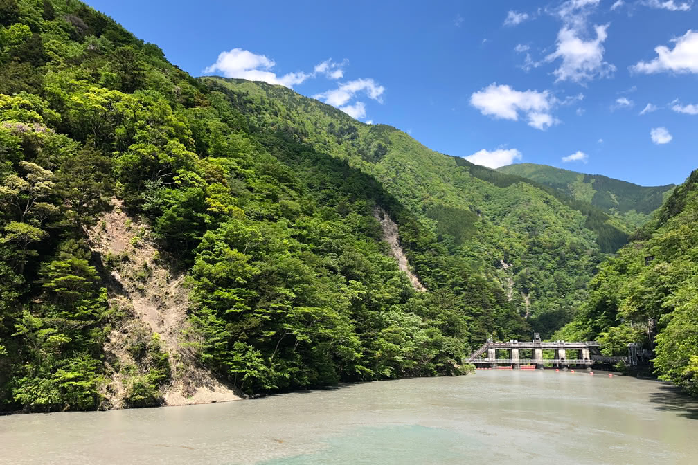 寸又峡